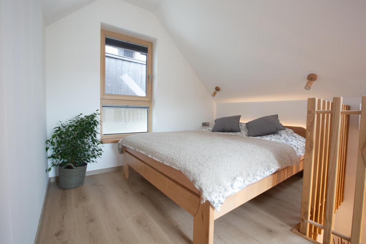 Guta Apartment Блед Екстериор снимка