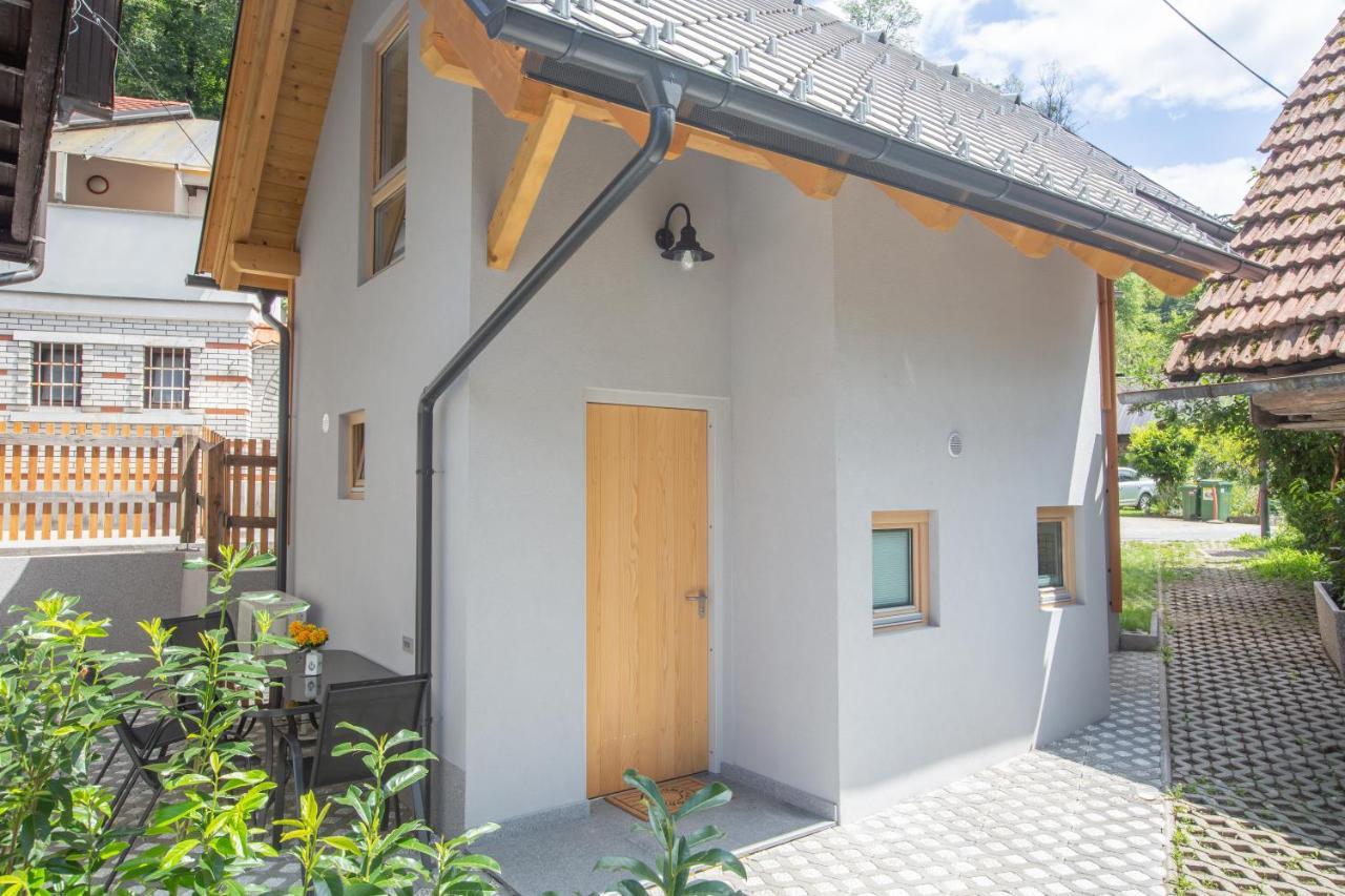 Guta Apartment Блед Екстериор снимка